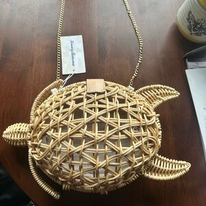 Rattan Turtle-Shaped Crossbody Bag
